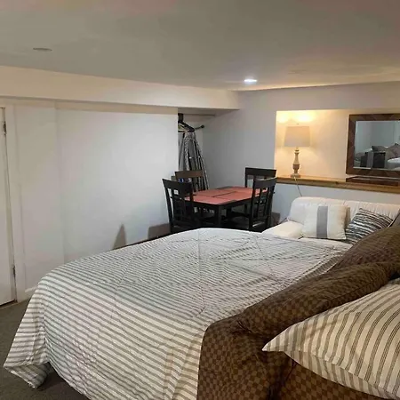 Studio By New York Harbor